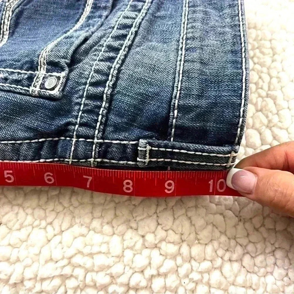 BKE Lowrise Stella V-Cut Stretch Slim Fit Hand Sanded Fray Denim Shorts Size 25 - Picture 15 of 15